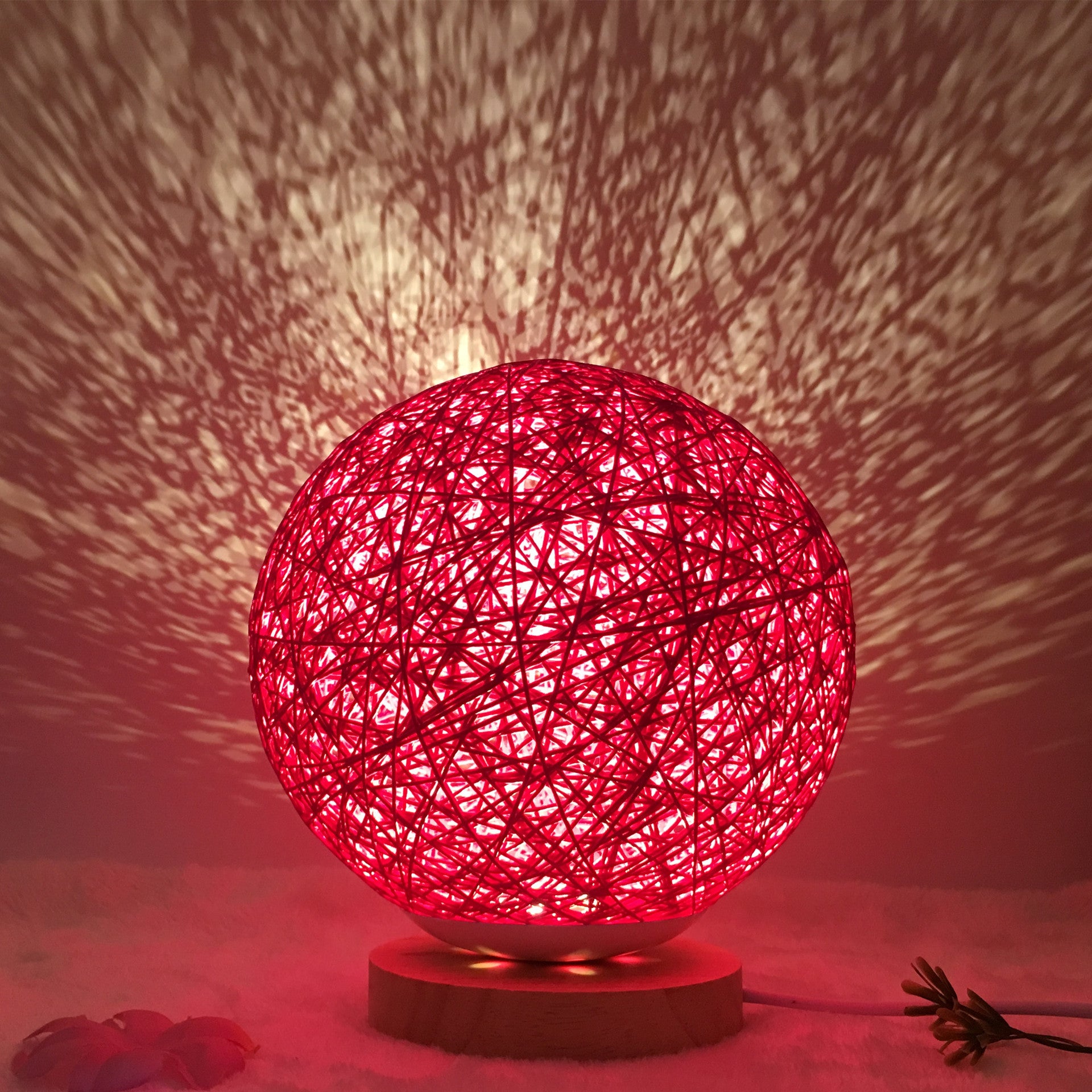 Creative Table Lamp - EverybodyBuying