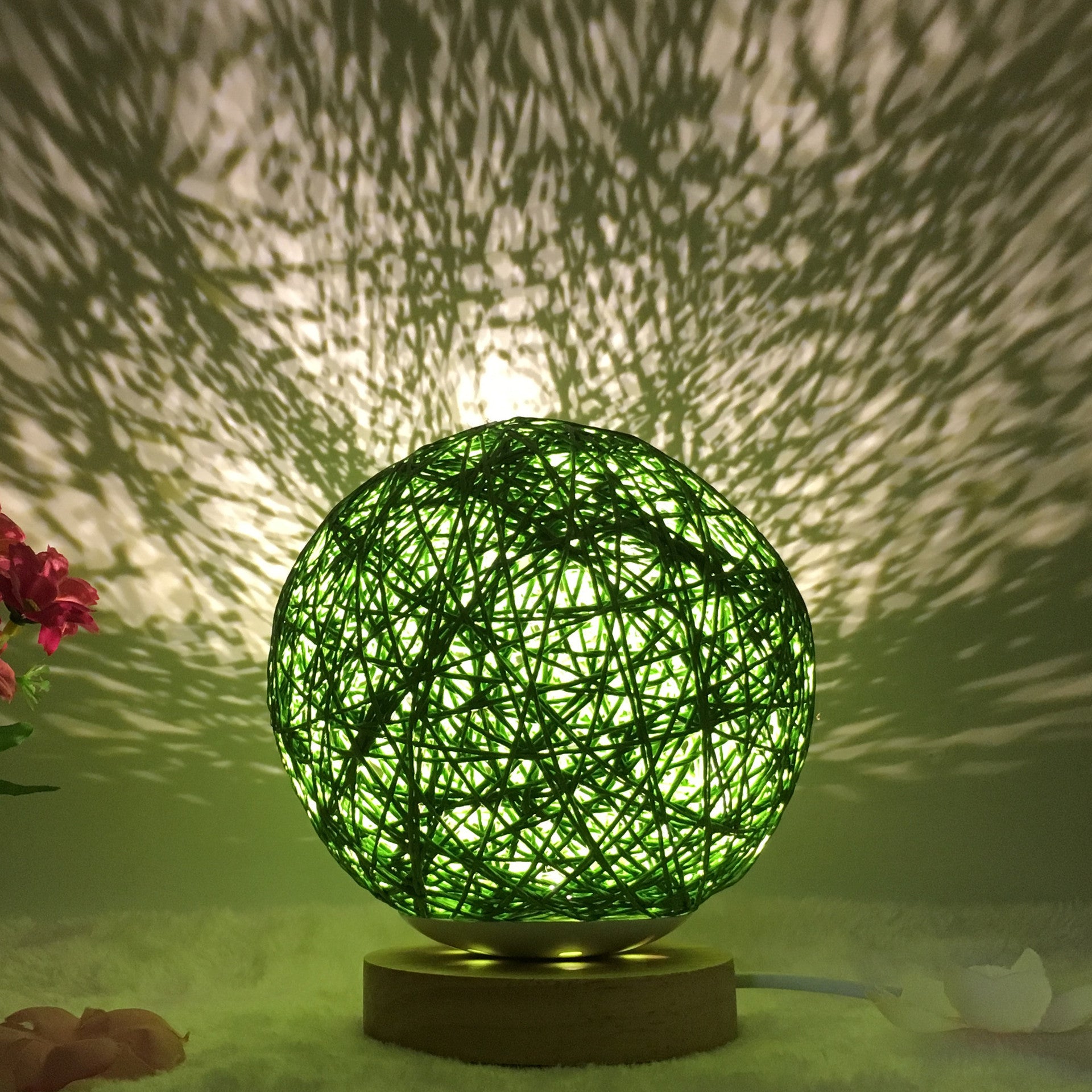 Creative Table Lamp - EverybodyBuying