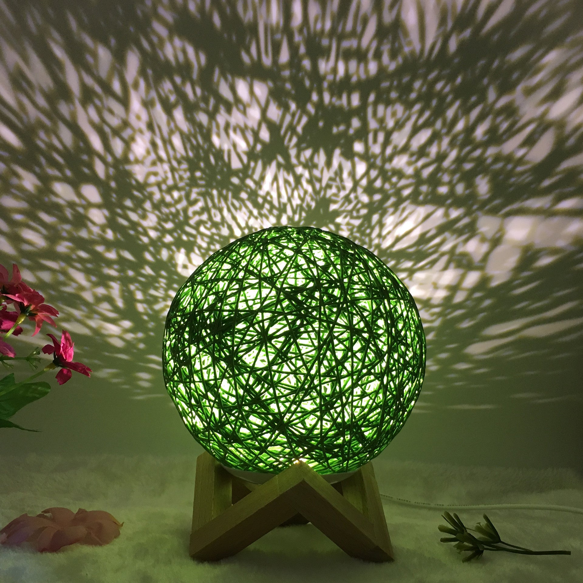Creative Table Lamp - EverybodyBuying