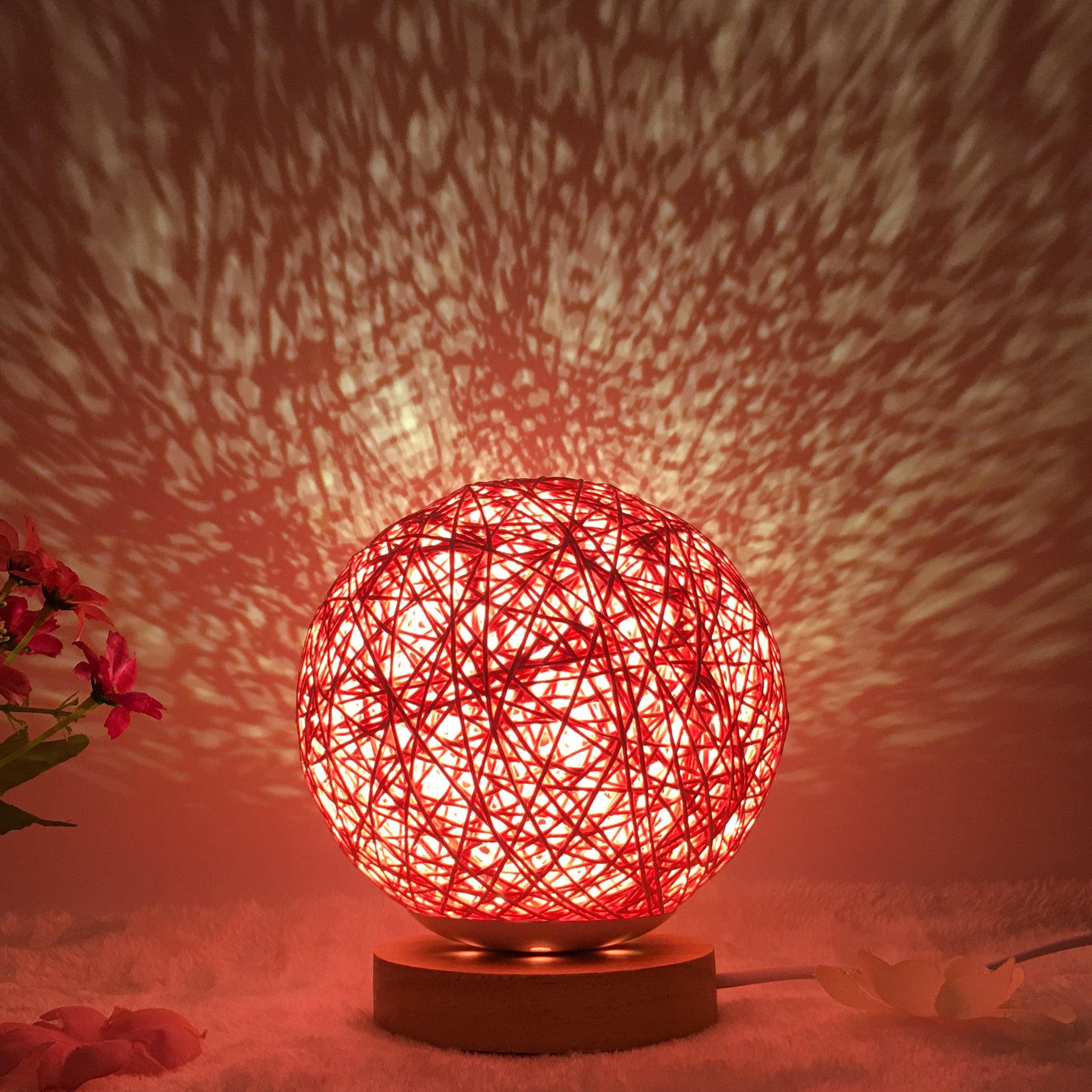 Creative Table Lamp - EverybodyBuying