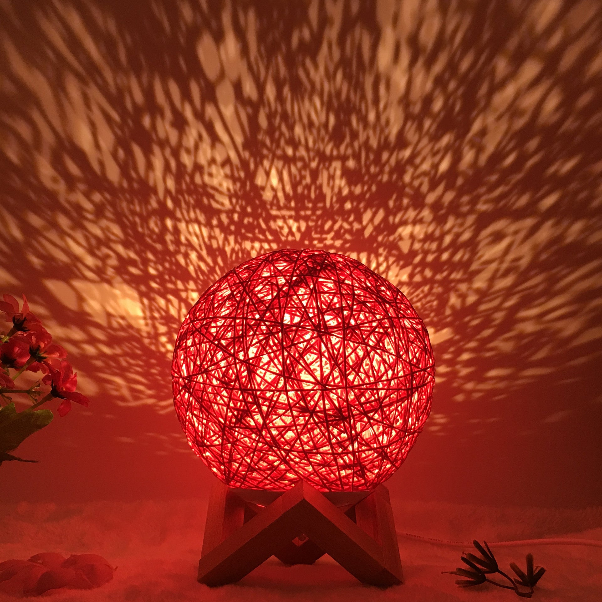 Creative Table Lamp - EverybodyBuying