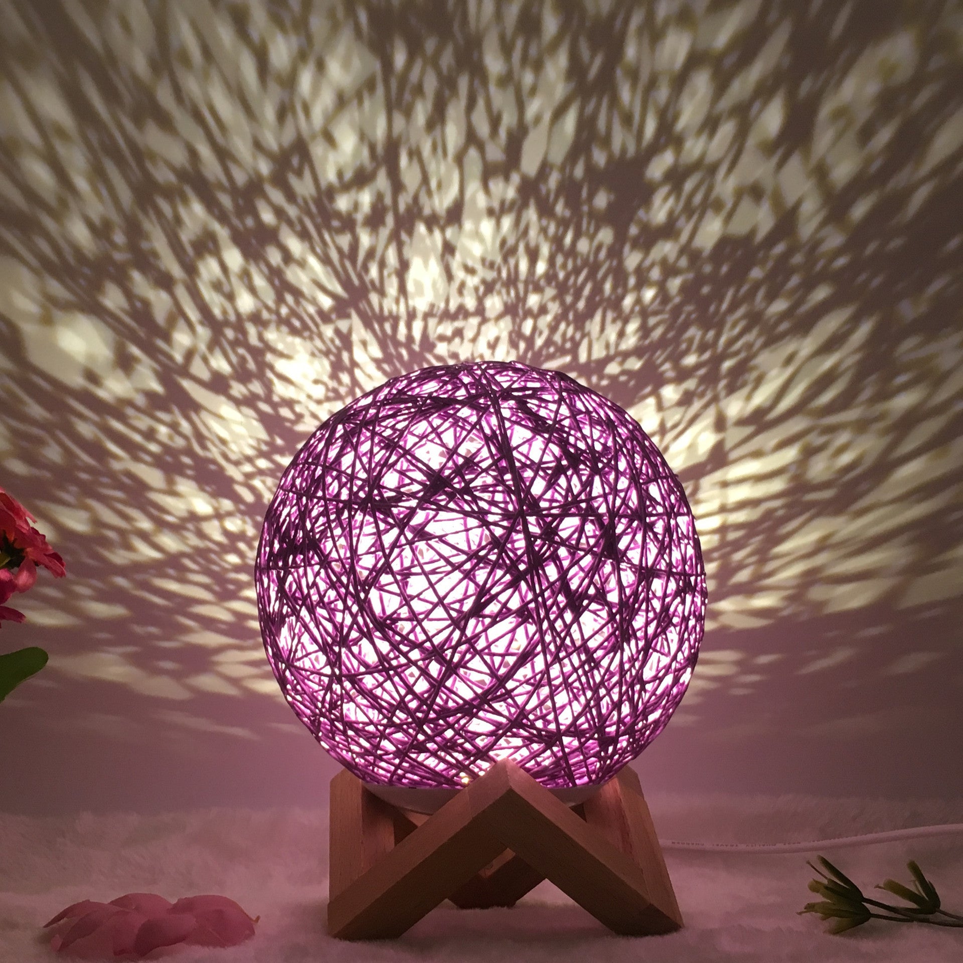 Creative Table Lamp - EverybodyBuying