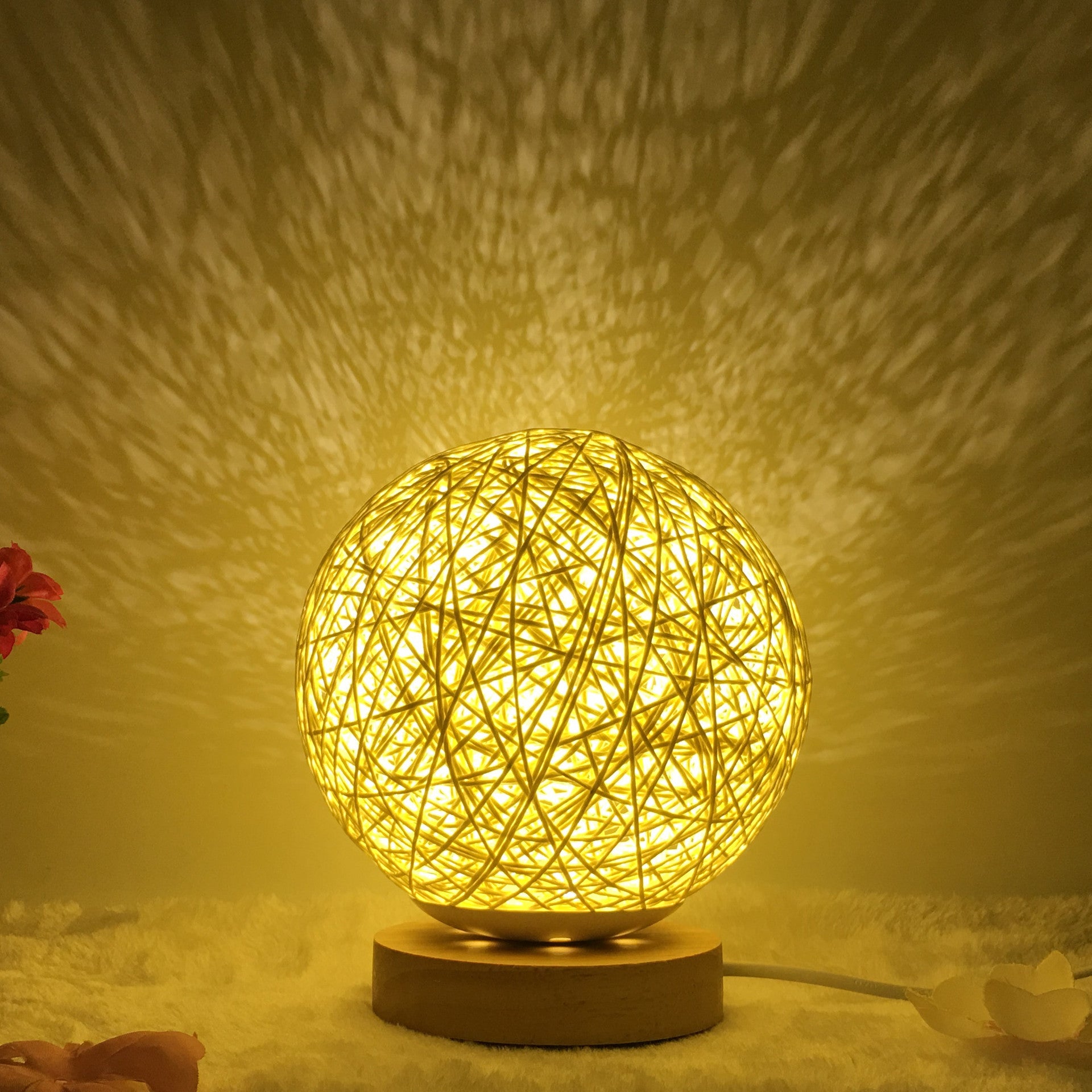 Creative Table Lamp - EverybodyBuying