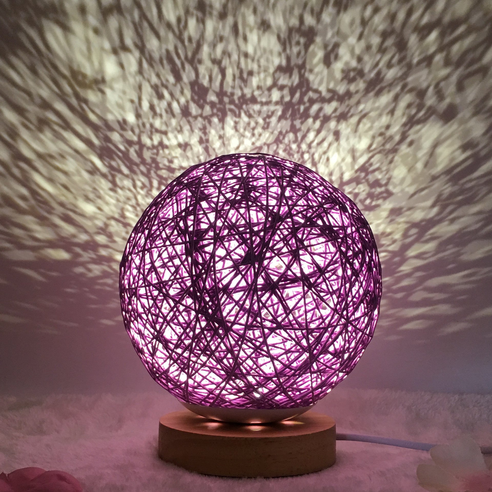 Creative Table Lamp - EverybodyBuying