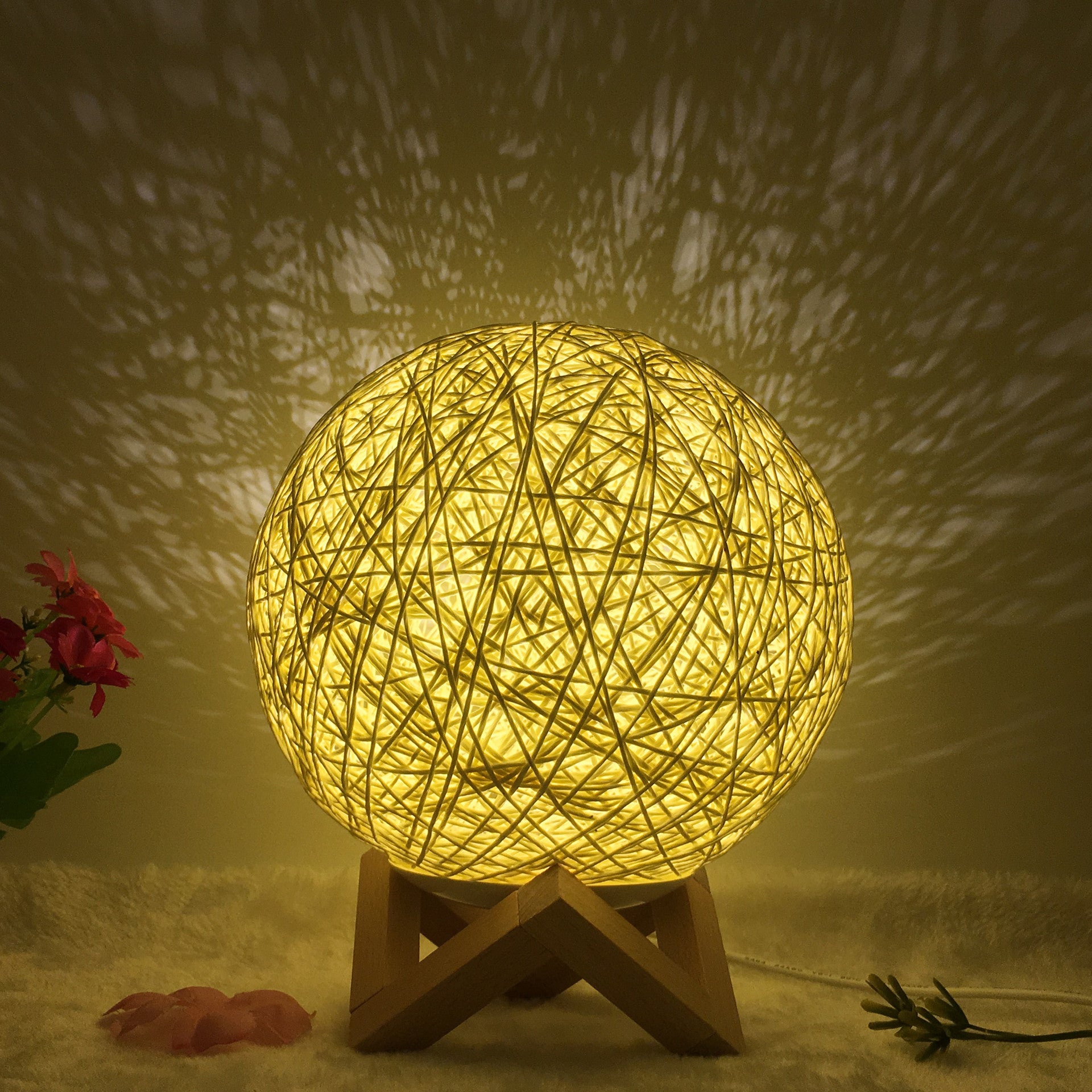 Creative Table Lamp - EverybodyBuying